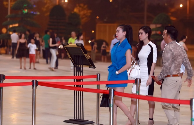 Bắt gặp Trà Ngọc Hằng cùng người yêu đại gia đi nghe nhạc